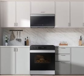NEW in box Samsung Bespoke 30" Slide-In Electric Range - Stainless Steel🔥 SAVE $500 ON A BRAND NEW BESPOKE RANGE! 🔥

ONLY TWO LEFT!

 Selling a bran