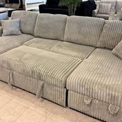 Sectional sofa with pullout sofa bed - Double storage chaise
