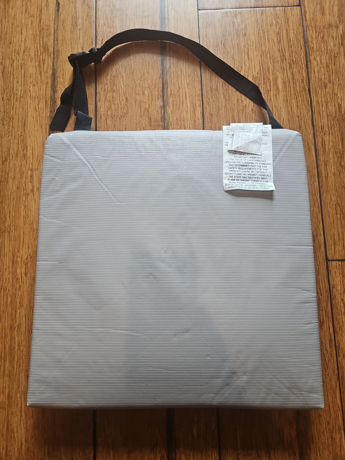 McKesson Gel Seat Cushion (18" x 16" x 3") - Perfect Condition
