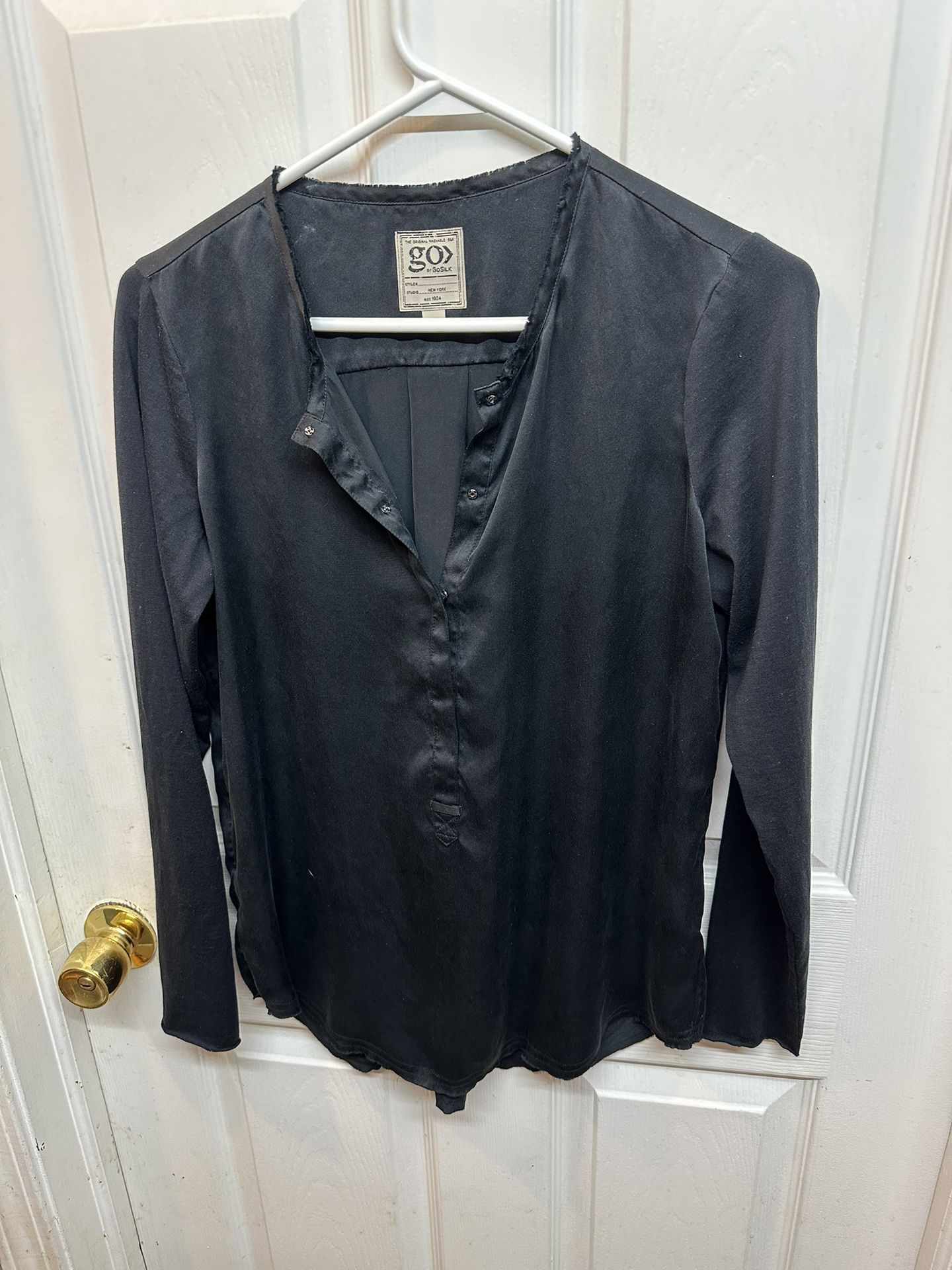 GoSilk Washable 100% Silk Tunic Blouse Black Size  XS Great Condition