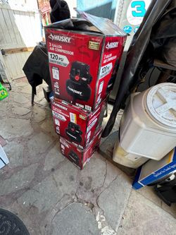Husky air compressor. 3 gallon 120 psi
