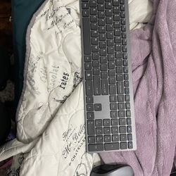 Black Wireless Keyboard 