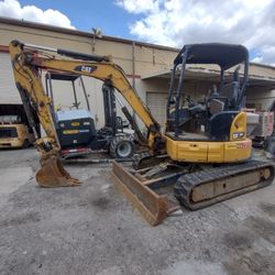 2019 CAT Excavator 304E2