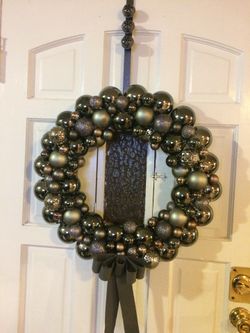 Custom made Christmas wreath 18 inches