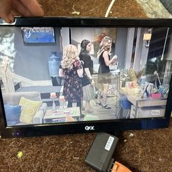 QFX 16 Inch LCD TV/Monitor Combo