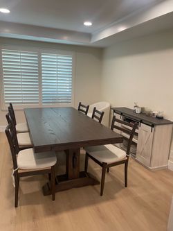 Pottery Barn Dining Table
