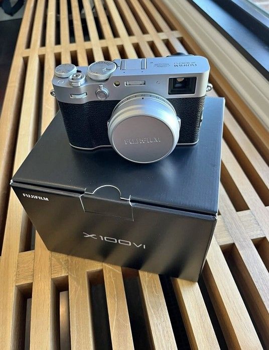 Fujifilm X100VI - Silver