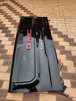 Denali tailgate 20-24