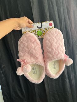 Jessica Simpson Fluffy Pink Slippers