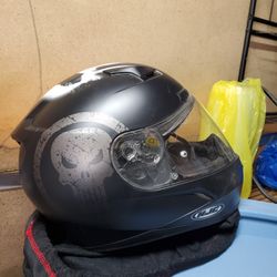 Helmet Skuil