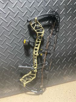 Bear Legit MAXX 50 pounds. Use it only one time by my son but he needs something smaller for youth. Everything $475. I am in Umatilla FL