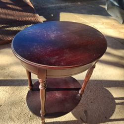 End Table/ Lamp Table