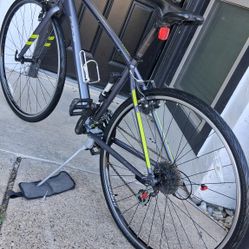 Fuji Aluminum Hybrid Bike 