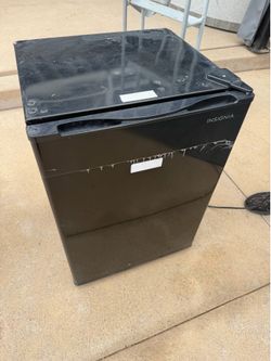 Mini refrigerator