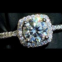 VVS1 Moissanite Engagement Ring 1 Carat