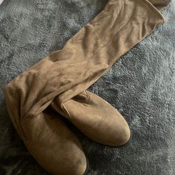 Long boots 
