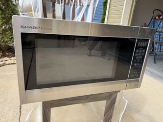 Sharp Carousel counter top microwave