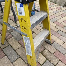 Keller 4” Step Ladder