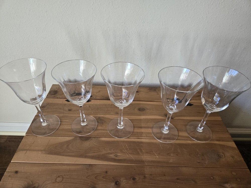 Red Wine Glasses Set
