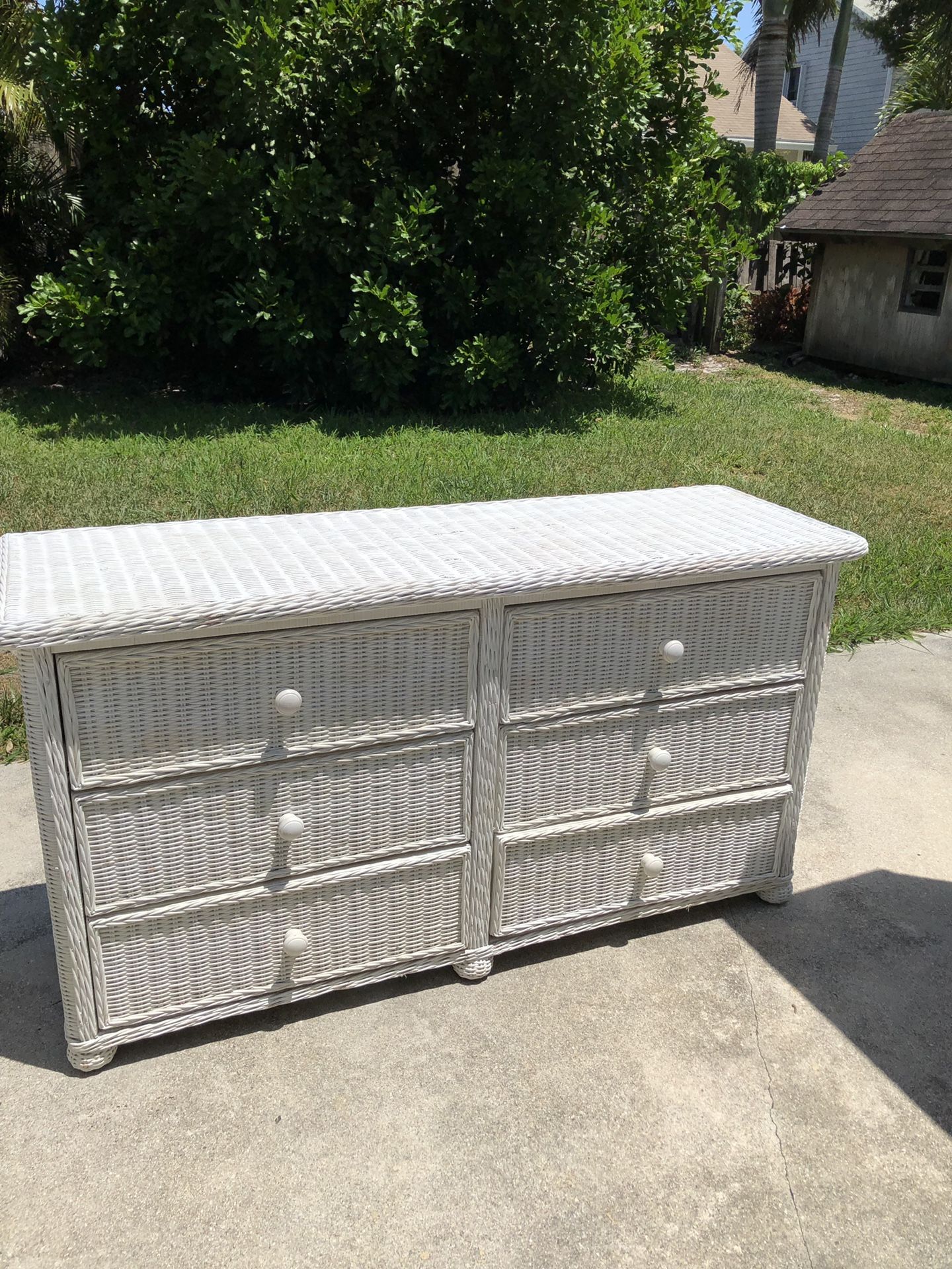 White wicker bedroom furniture for Sale in Stuart, FL OfferUp