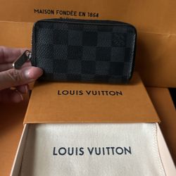 Louis Vuitton Zipper Wallet