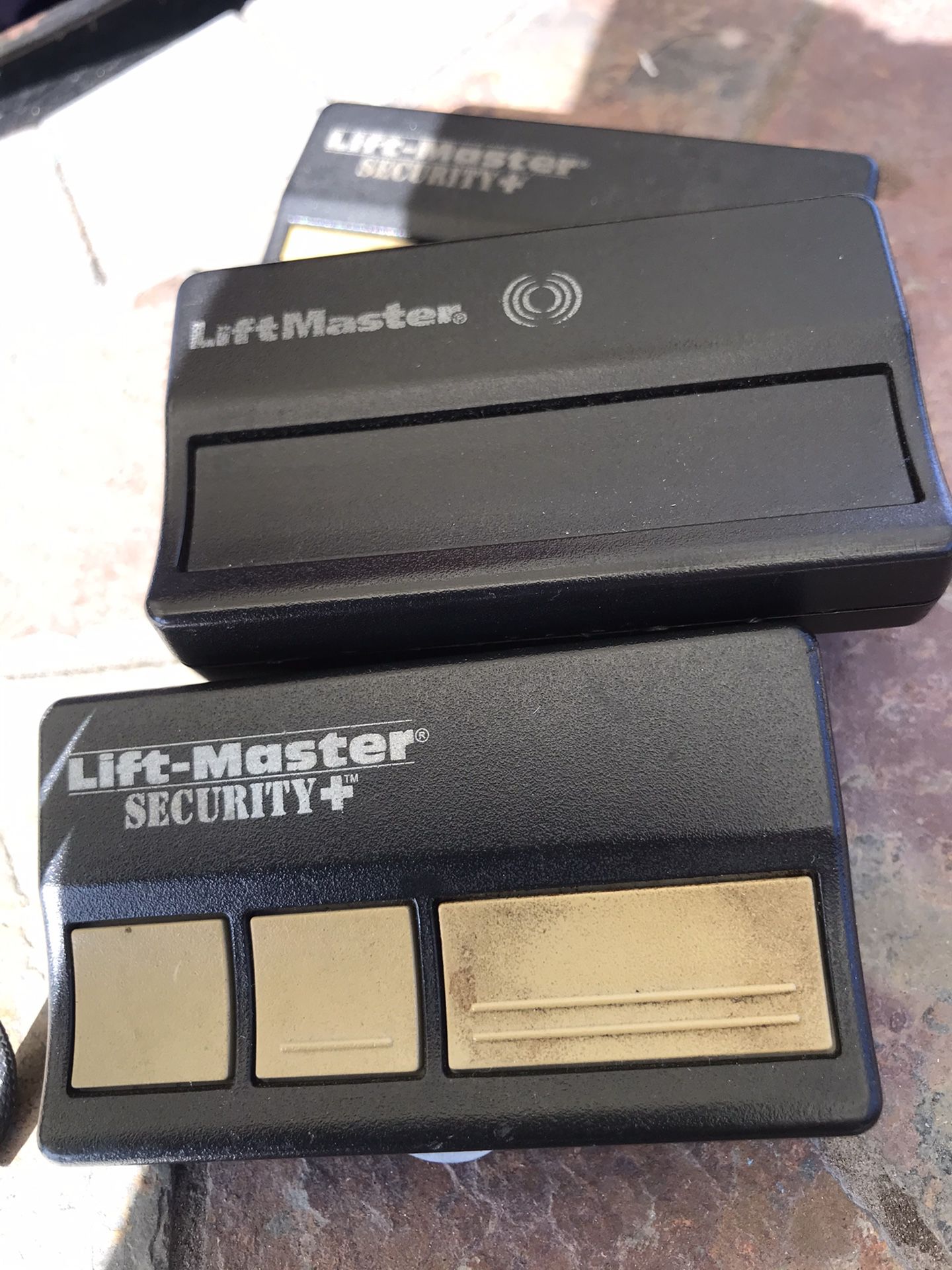 Lift master garage opener can be reprogrammed