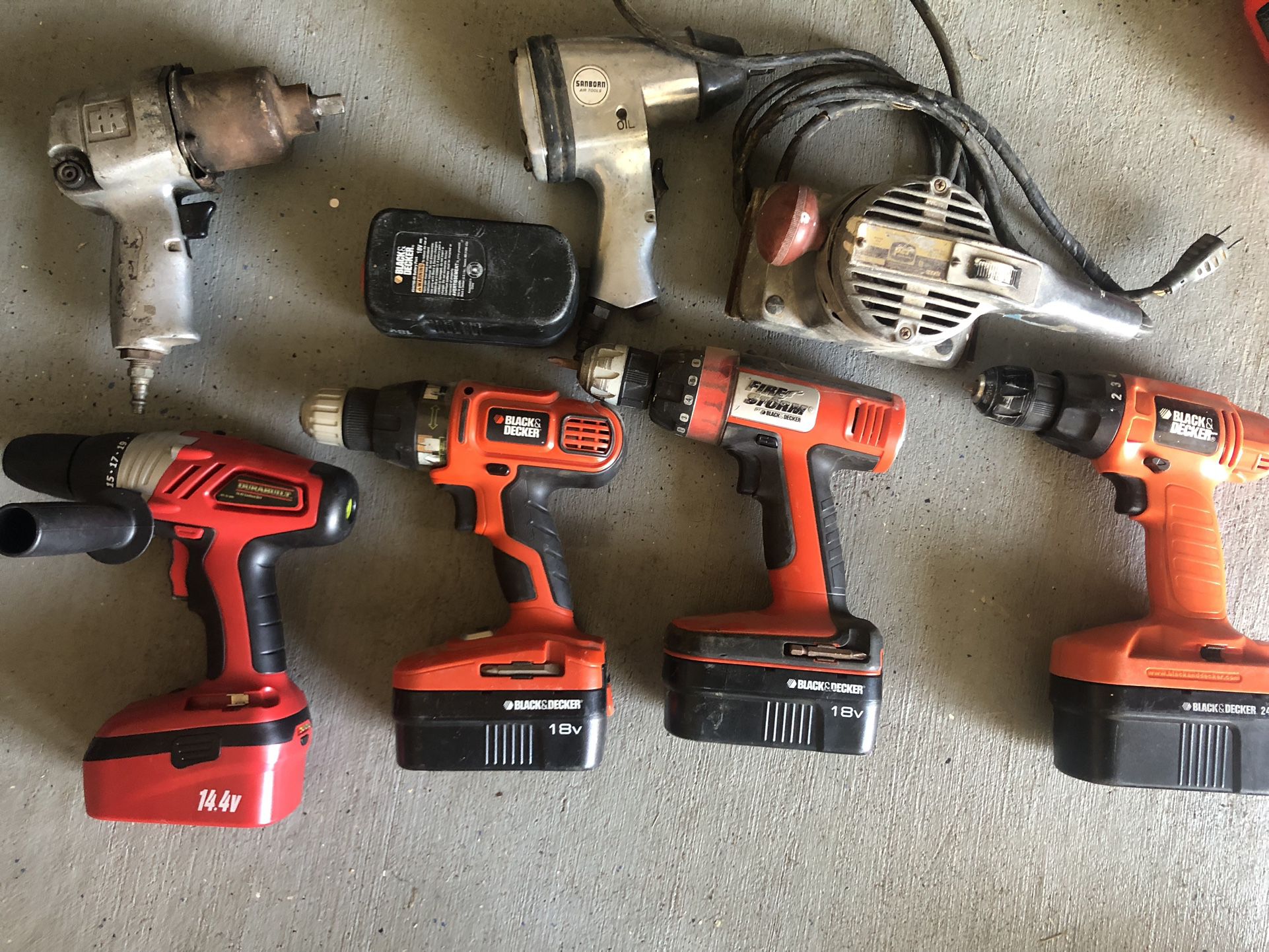 Lots Of Black & Decker, Durability Drill And vintage PET Sanders
