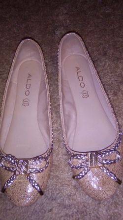 Also flats size 8