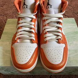 Jordan 1 Mid Metallic Orange 