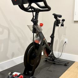 PELOTON BIKE💫