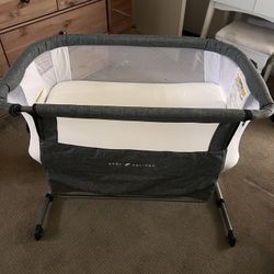 Baby Delight Baby Bassinet 
