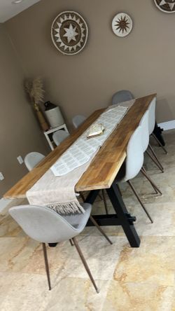 Table and 8 chairs