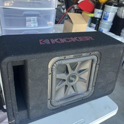 Kicker L7R 12in Subwoofer In Ported Enclosure With 1200w Amplifier 
