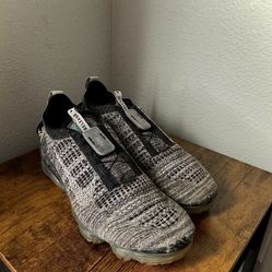 Nike Air VaporMax 2020 Flyknit Oreo Size 11