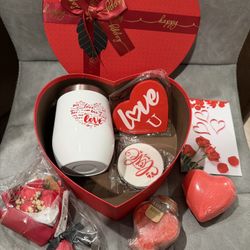 New Heart-shaped Gifts for Girlfriend, Wife