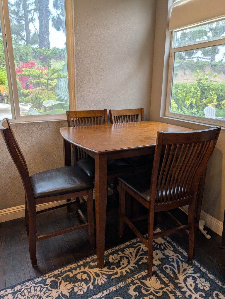 Ashley Dining Set, Table And 4 Chairs