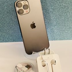 IPhone 13 Pro Max (256gb) midnight Grey UNLOCKED