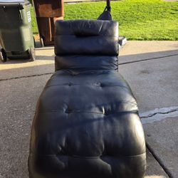 Art Van Chaise Lounge