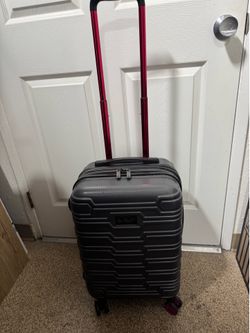 Penguin Carry on luggage