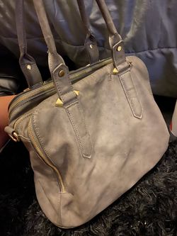 Gray/Silver “Violet Ray” Purse- *A-LOT of Space*