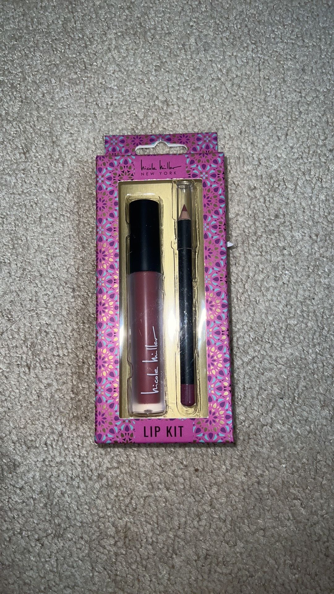 Nicole Miller lip kit and lip gloss