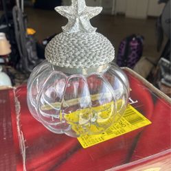 Glass Container With Starfish Lid. 