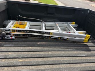 22foot gorilla ladder used twice
