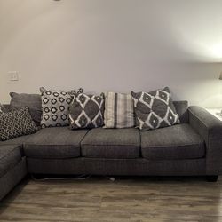 Sectional couch 