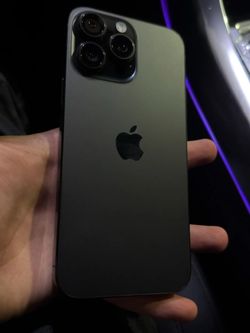 Unlocked apple iPhone 16 pro max 256GB Capacity..