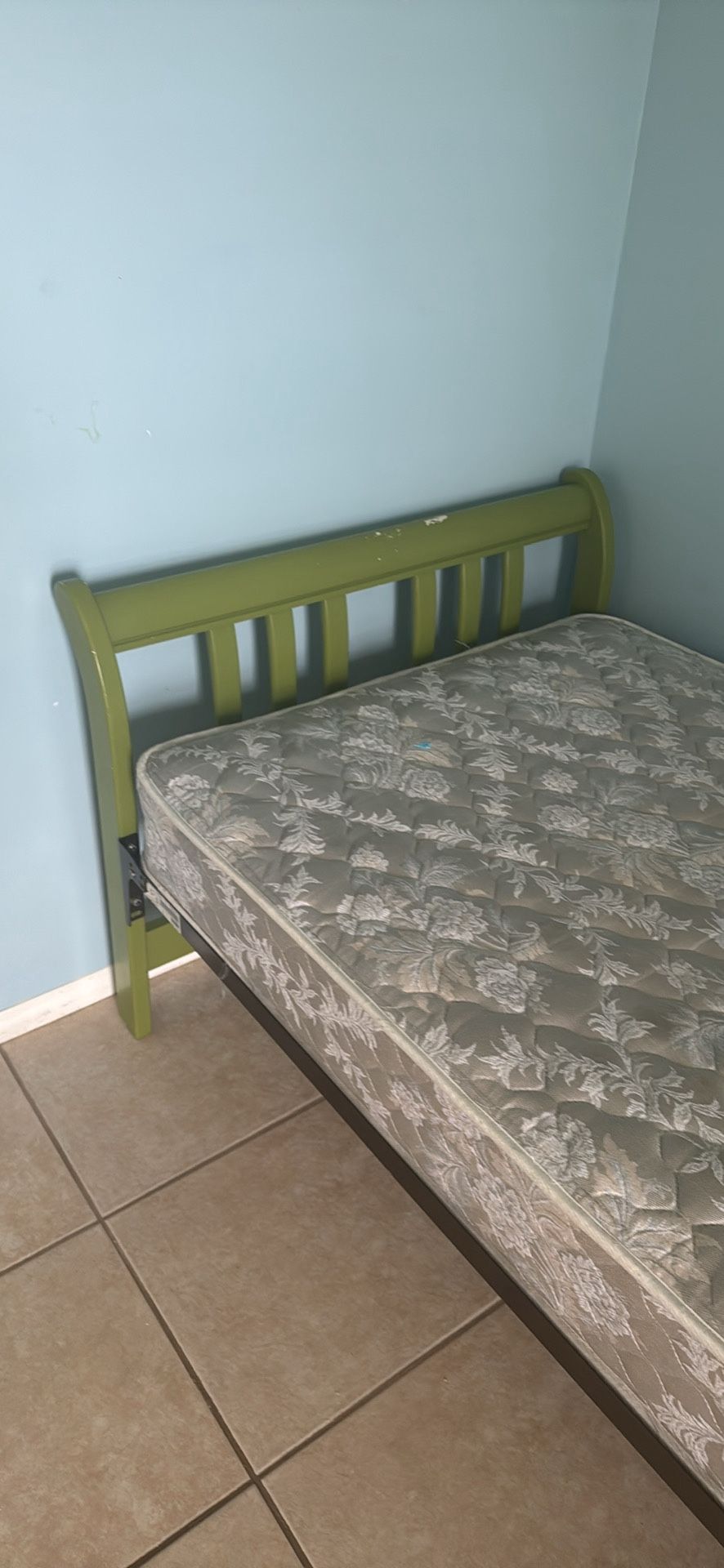 Single Bed With Frame