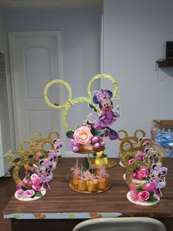 Decorasion de mimi rosa con oro