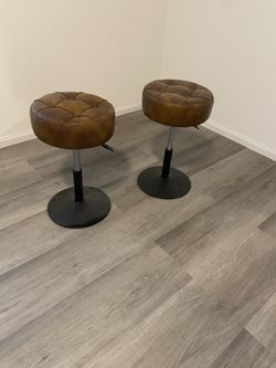 Adjustable Stools 