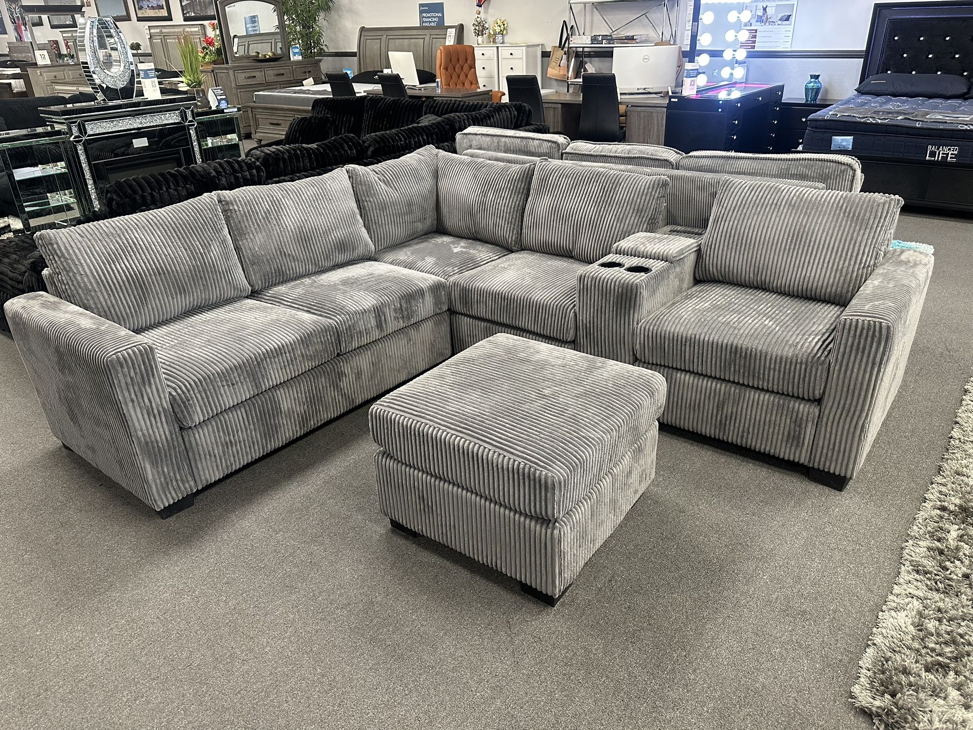 Gray Sofa Sectional w/ Free Ottoman