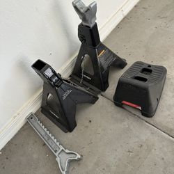 Floor Jacks And Tire Stoppers 